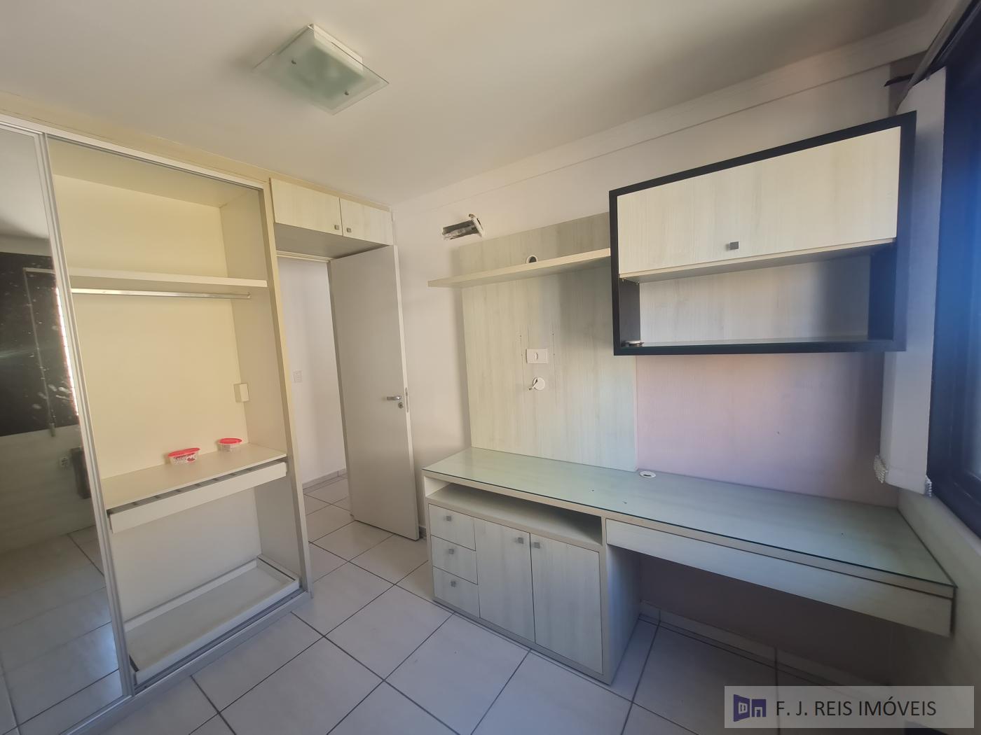 Apartamento à venda com 3 quartos, 84m² - Foto 8