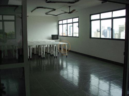 Apartamento à venda com 3 quartos, 202m² - Foto 8