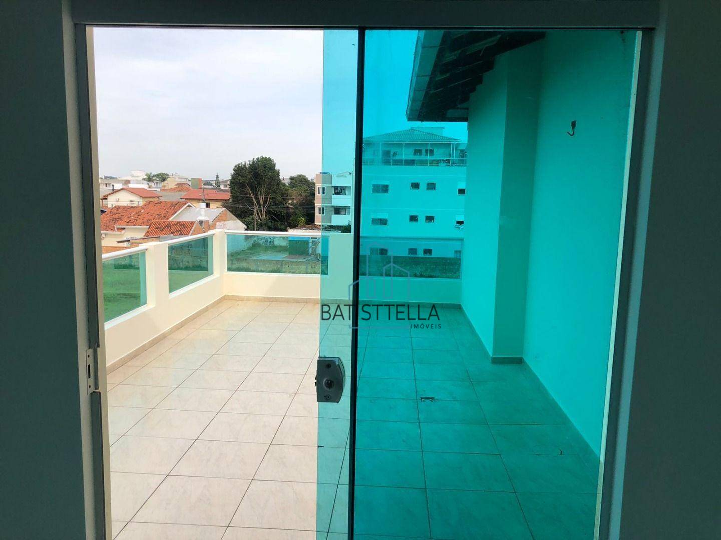 Cobertura à venda com 2 quartos, 110m² - Foto 1