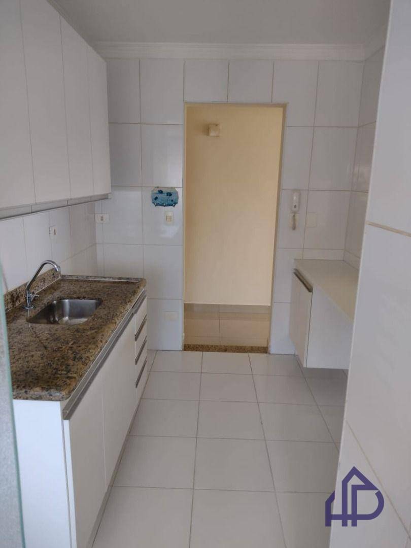 Apartamento para alugar com 3 quartos, 70m² - Foto 10