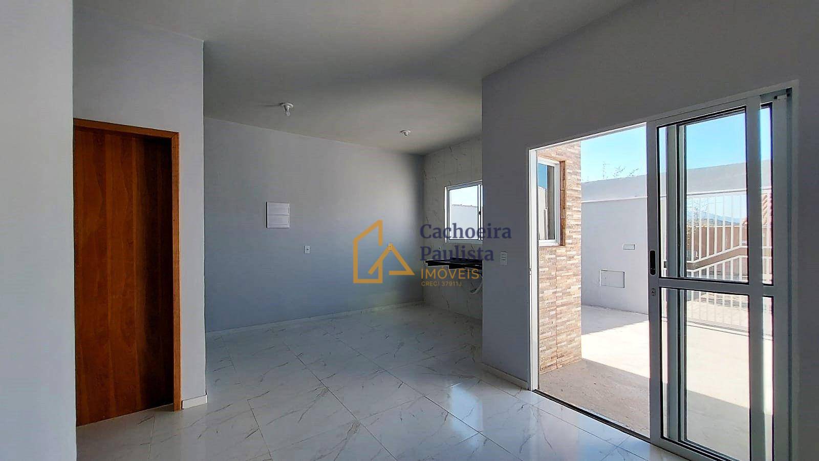 Casa à venda com 2 quartos, 66m² - Foto 3