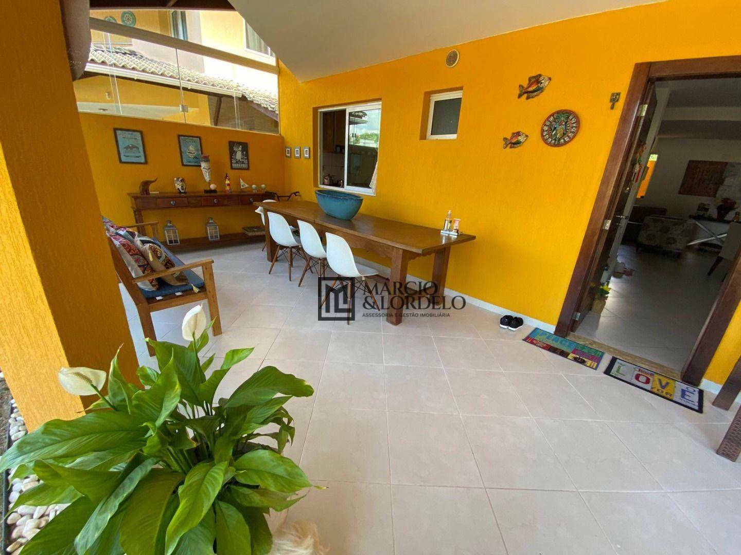 Casa à venda com 3 quartos, 193m² - Foto 2