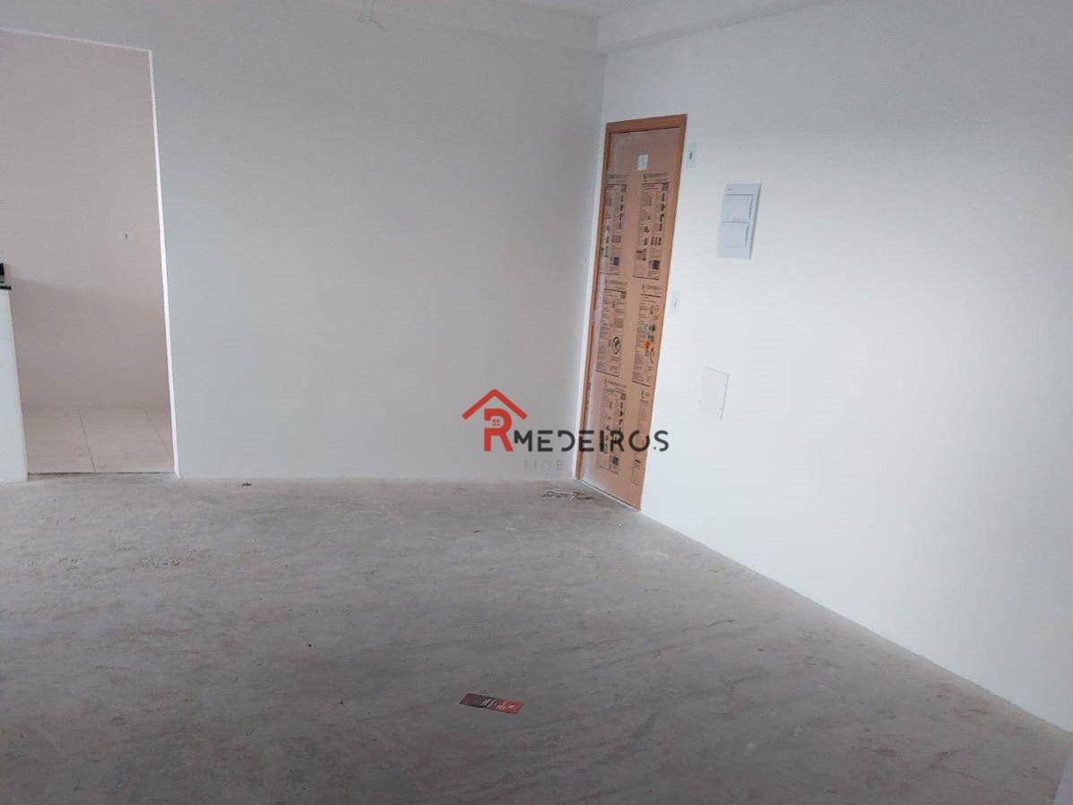 Apartamento à venda com 3 quartos, 117m² - Foto 2