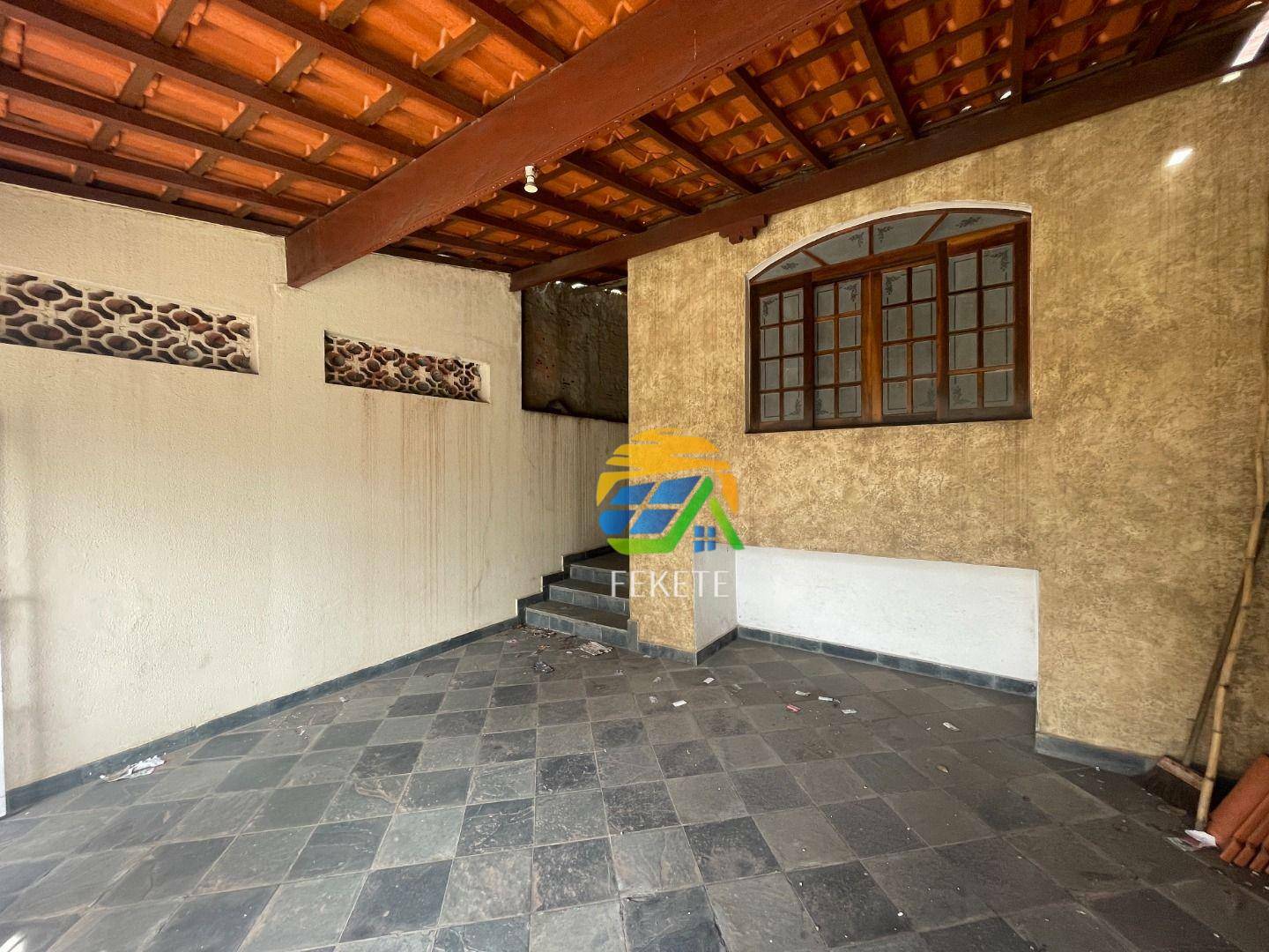 Casa à venda com 2 quartos, 128m² - Foto 2