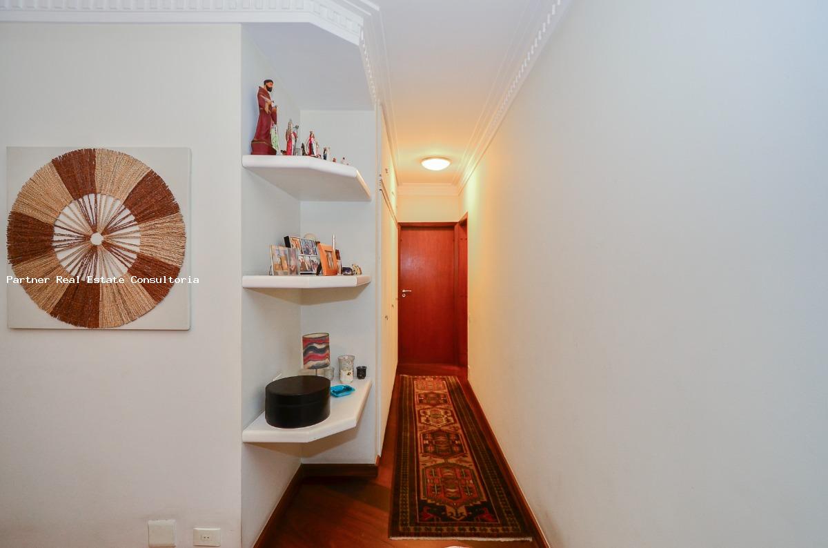 Apartamento à venda com 4 quartos, 226m² - Foto 28