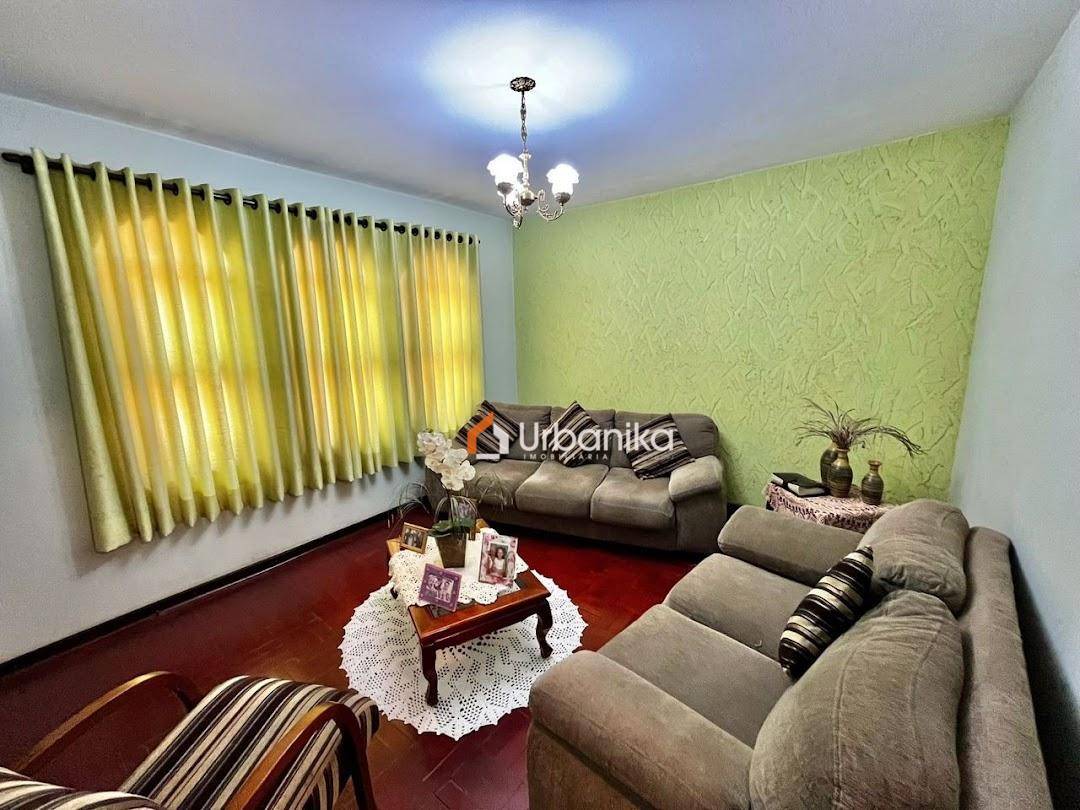 Casa, 3 quartos, 182 m² - Foto 1