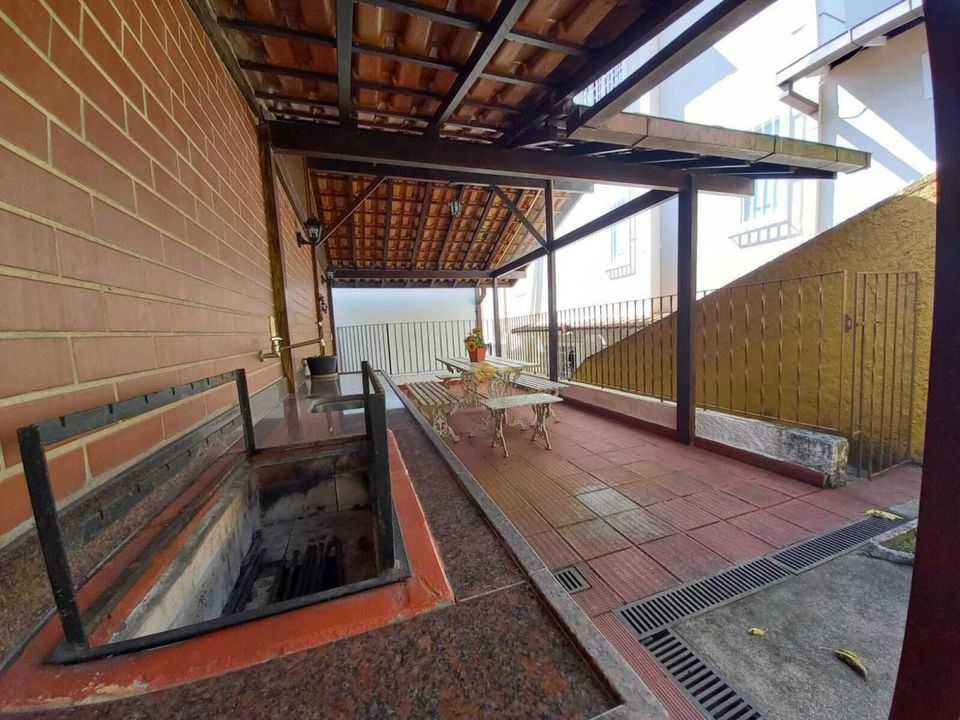 Casa de Condomínio à venda com 3 quartos, 300m² - Foto 18