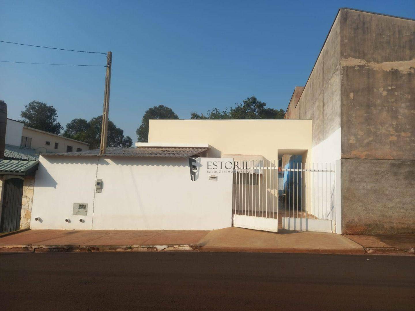 Casa à venda com 2 quartos, 216M2 - Foto 1