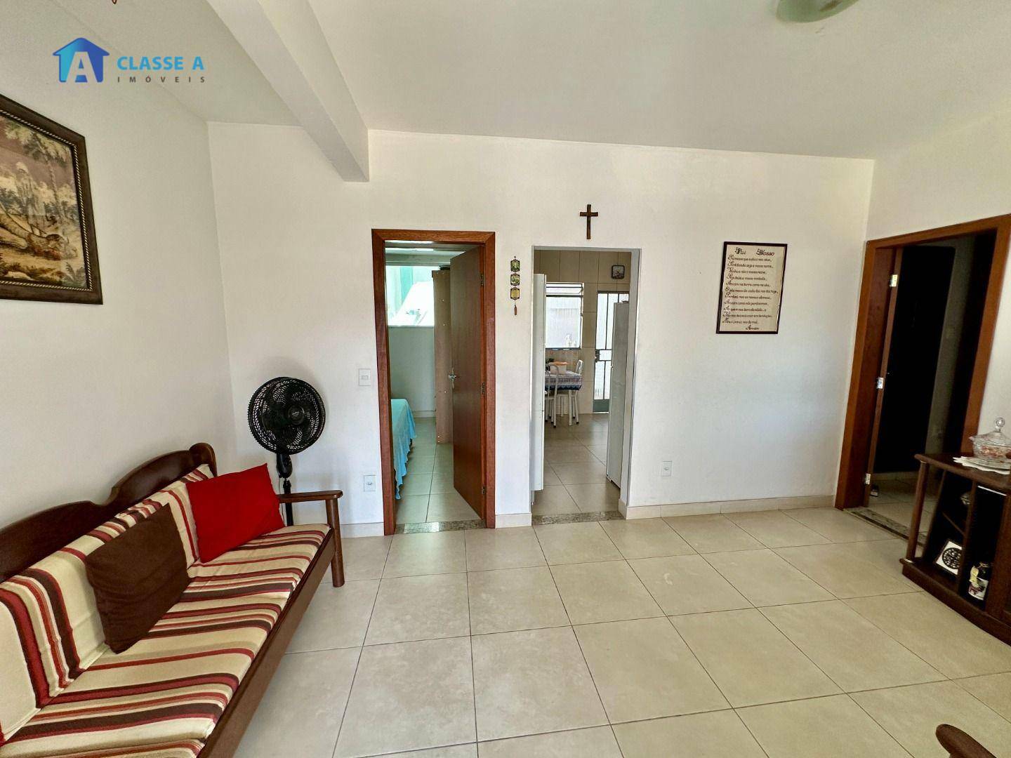 Casa à venda com 5 quartos, 165m² - Foto 4