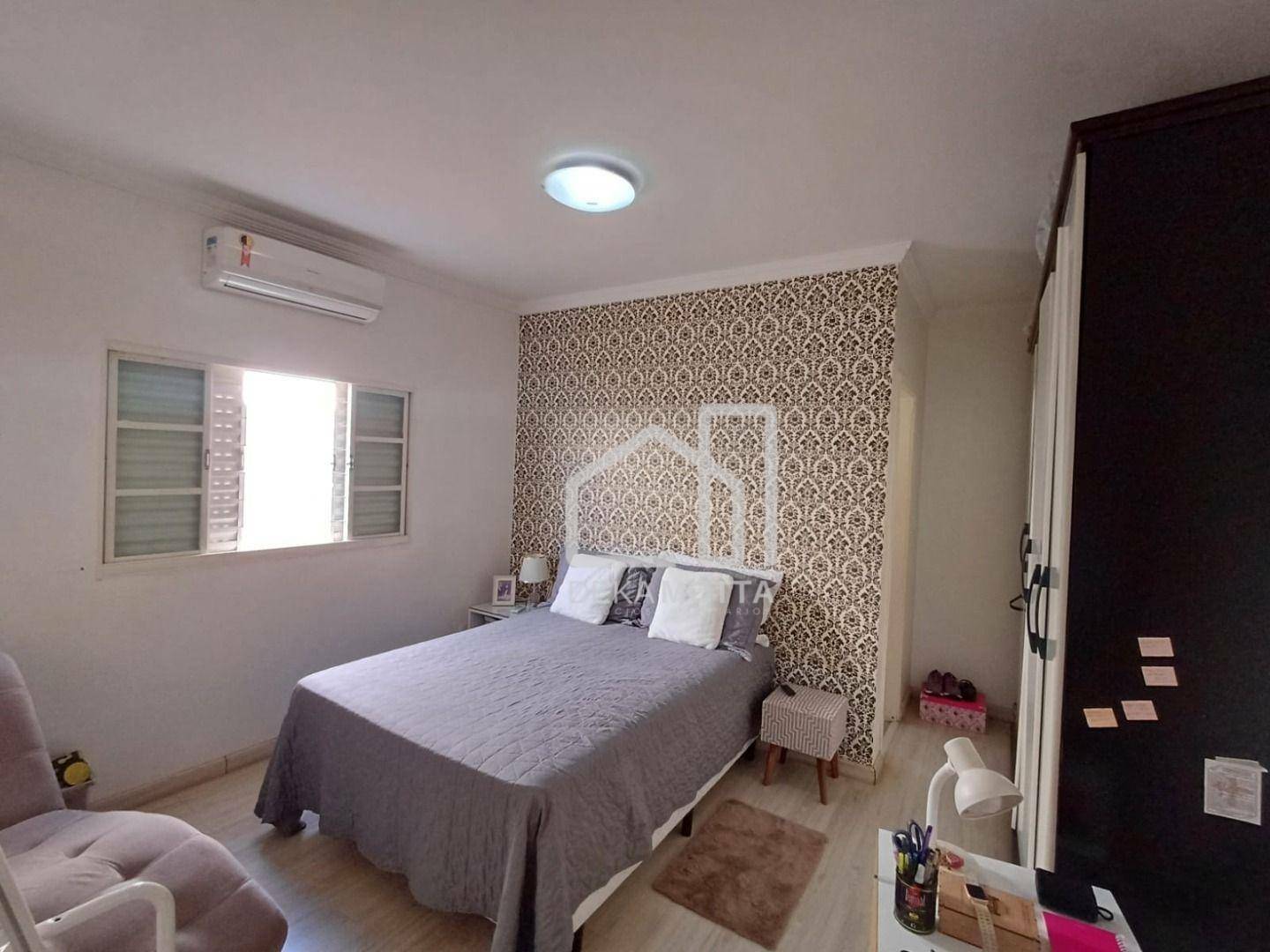 Casa à venda com 3 quartos, 194m² - Foto 18