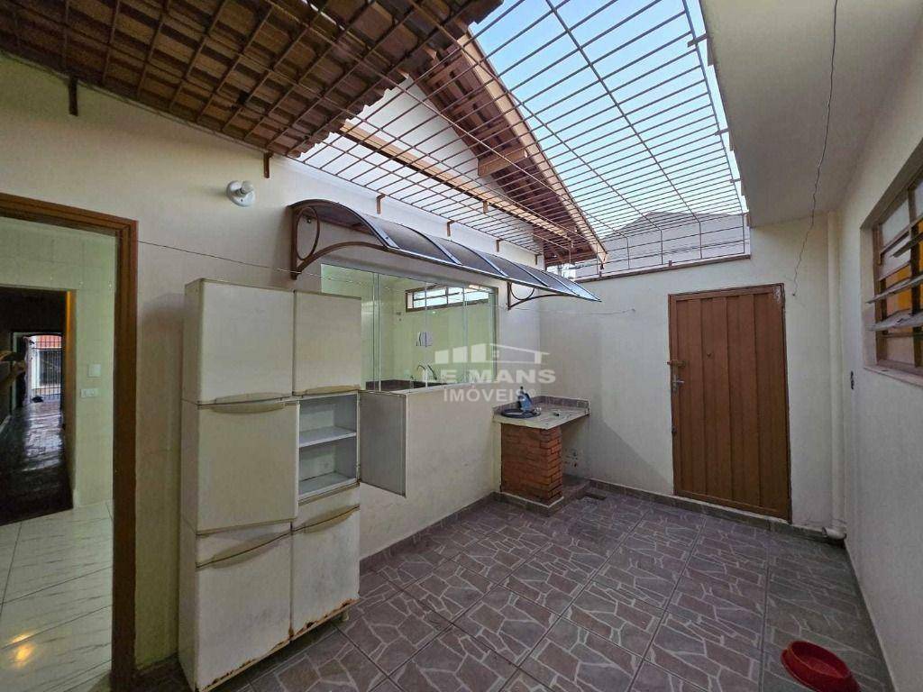 Casa à venda e aluguel com 3 quartos, 87m² - Foto 6
