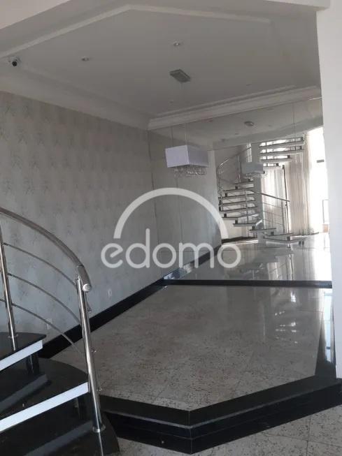 Apartamento para alugar com 4 quartos, 348m² - Foto 2