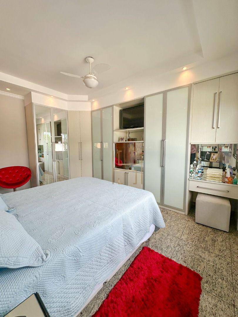 Casa, 4 quartos, 266 m² - Foto 14