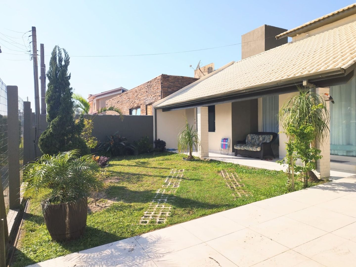 Casa à venda com 3 quartos, 154m² - Foto 2