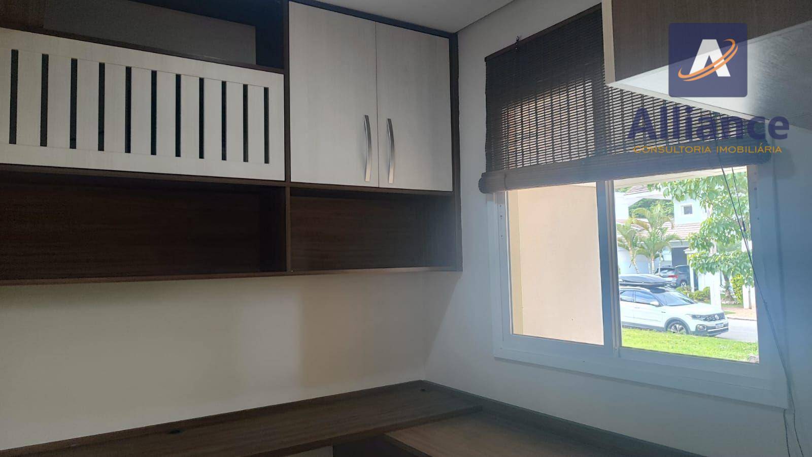 Casa de Condomínio para alugar com 3 quartos, 263m² - Foto 12