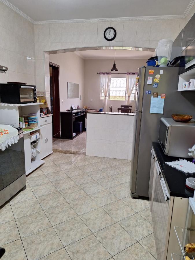 Casa à venda com 3 quartos, 360m² - Foto 8