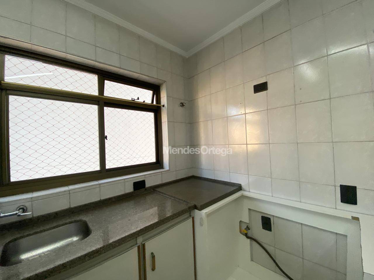 Apartamento para alugar com 3 quartos, 206m² - Foto 29