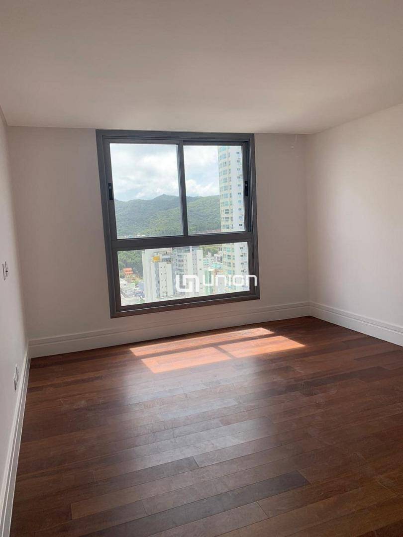 Apartamento à venda com 4 quartos, 242m² - Foto 13