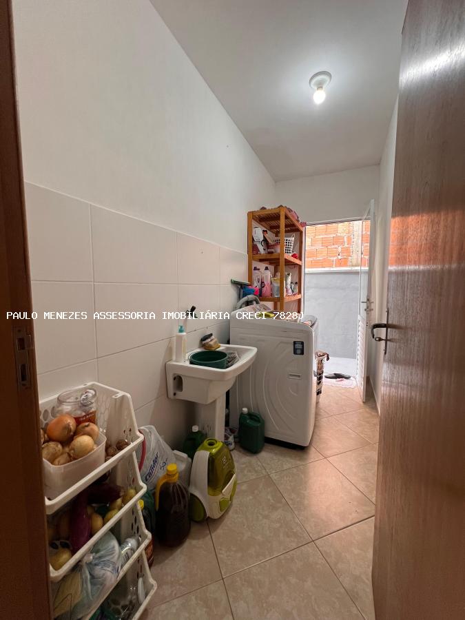 Casa à venda com 4 quartos, 95m² - Foto 18