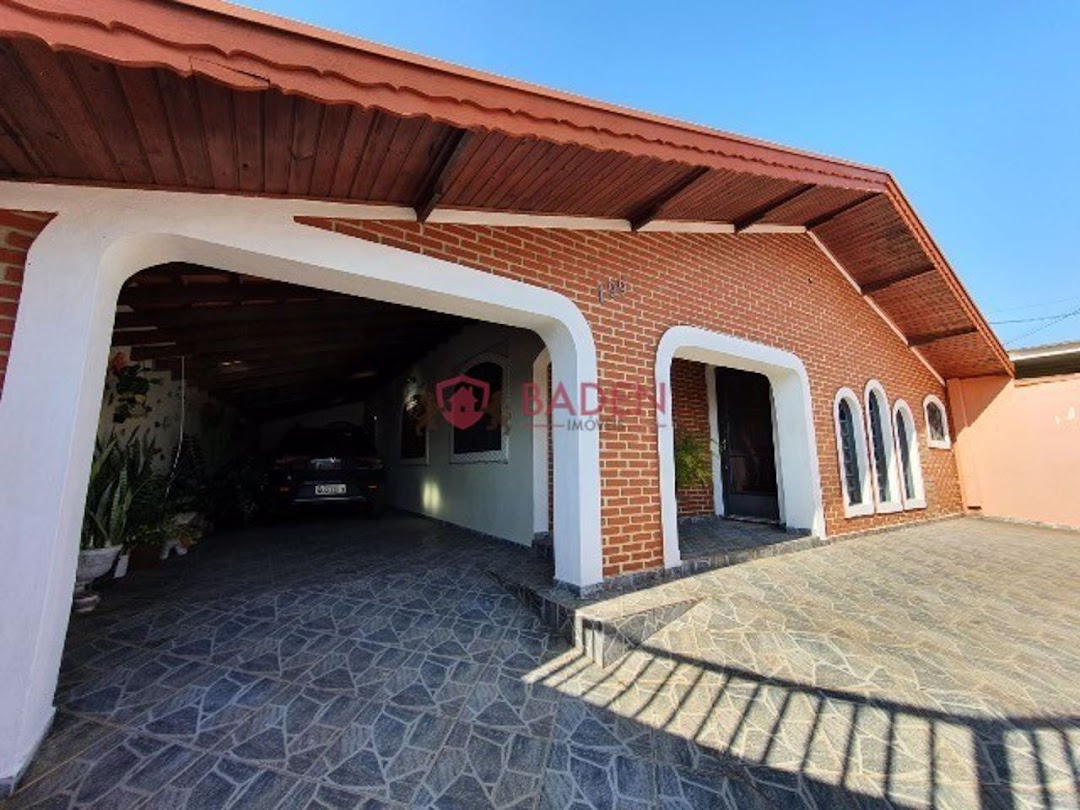 Casa à venda com 3 quartos, 150m² - Foto 1