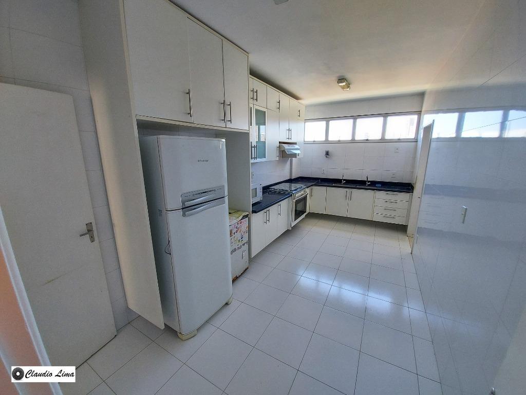 Apartamento à venda com 4 quartos, 204m² - Foto 11