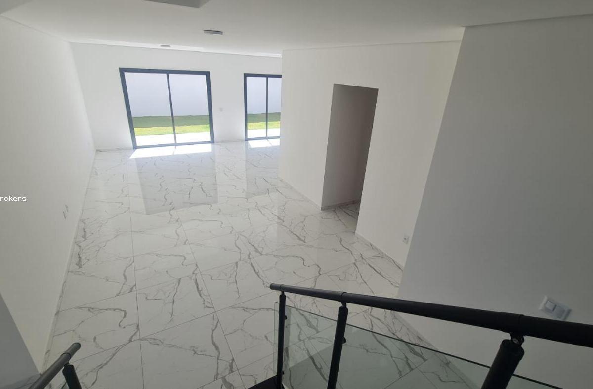 Sobrado à venda com 3 quartos, 300m² - Foto 8