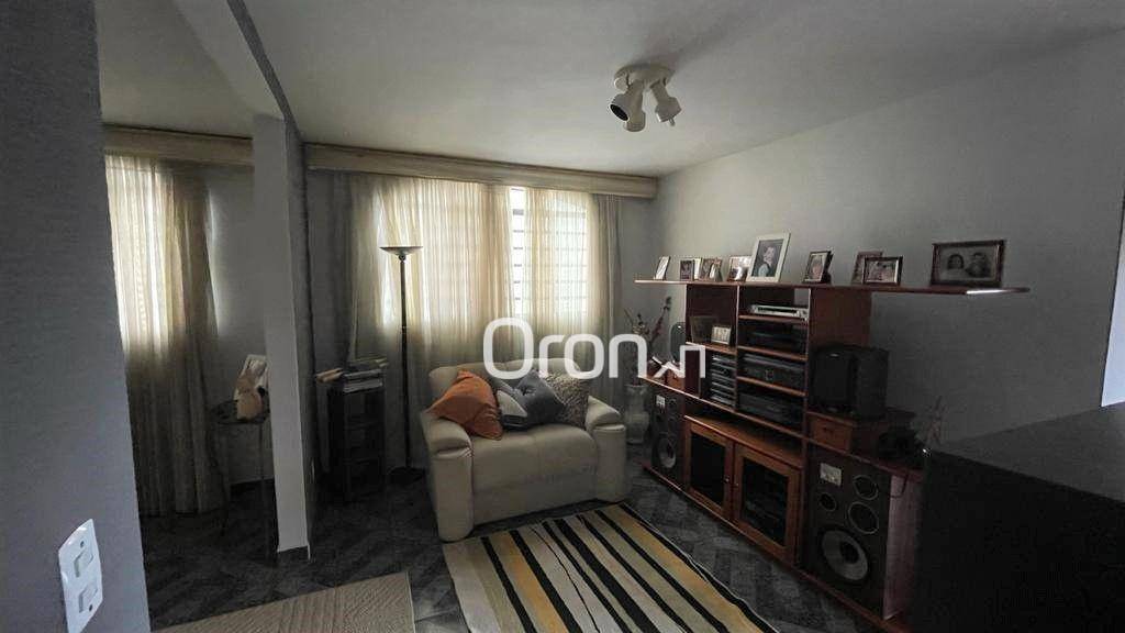 Apartamento à venda com 4 quartos, 227m² - Foto 1