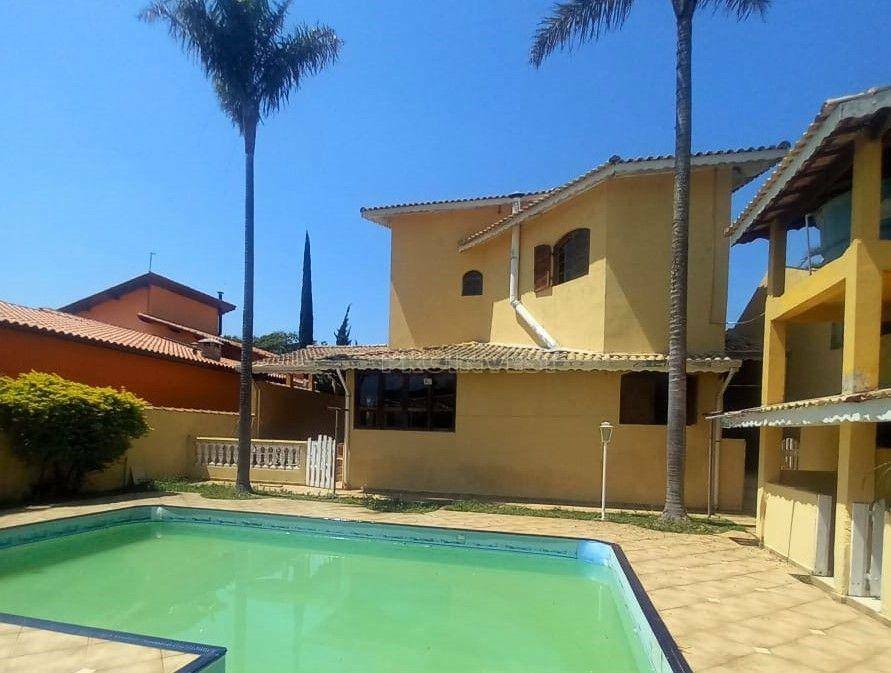 Casa de Condomínio à venda com 4 quartos, 300m² - Foto 1