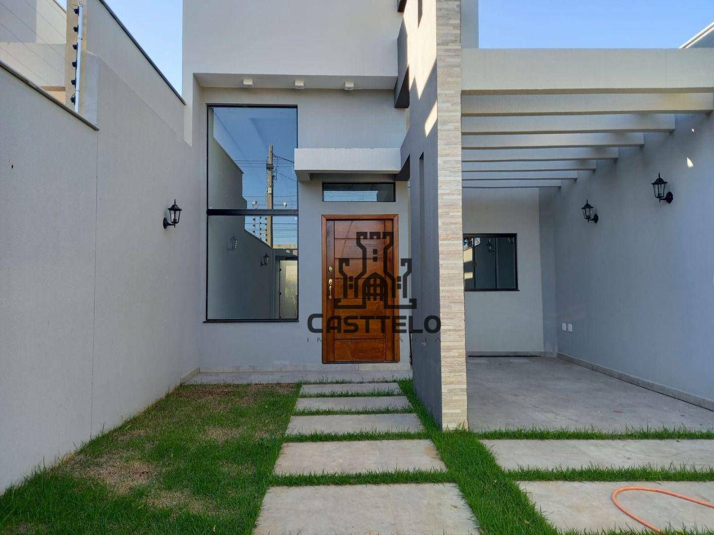 Casa à venda com 3 quartos, 277m² - Foto 1