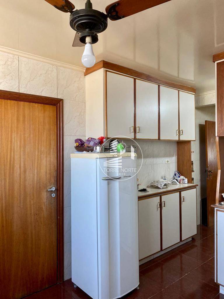 Apartamento à venda com 3 quartos, 141m² - Foto 57