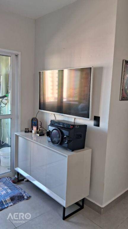 Apartamento à venda com 2 quartos, 55m² - Foto 8