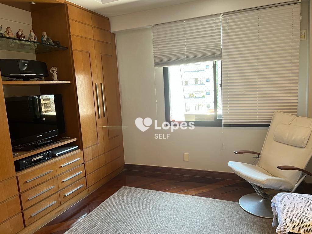 Apartamento à venda com 4 quartos, 188m² - Foto 10