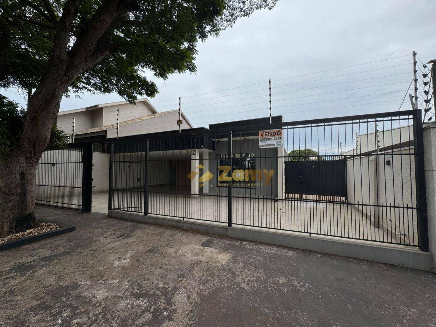 Casa, 2 quartos, 223 m² - Foto 1