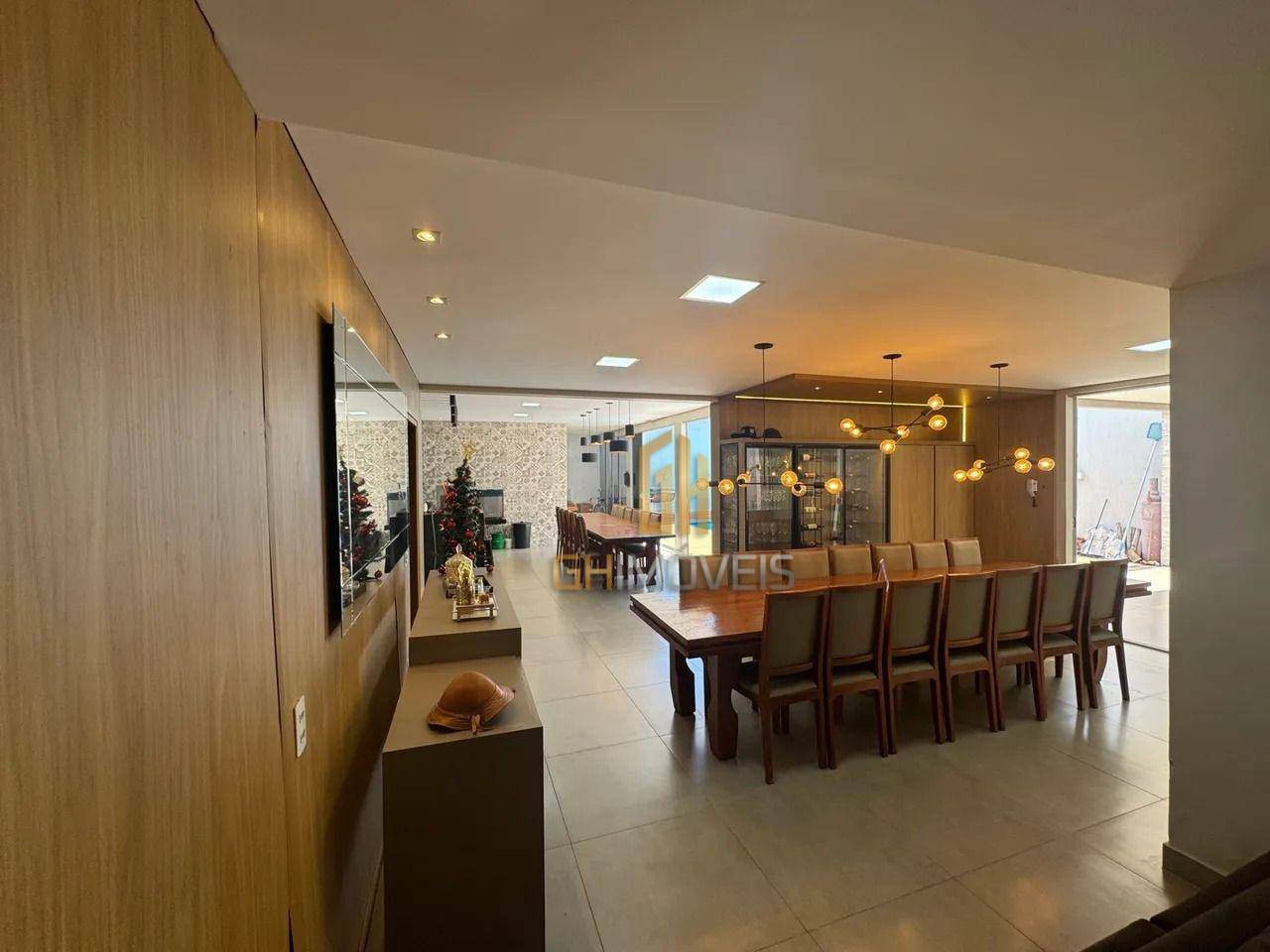 Casa à venda com 4 quartos, 302m² - Foto 4