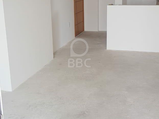 Apartamento à venda com 2 quartos, 71m² - Foto 2