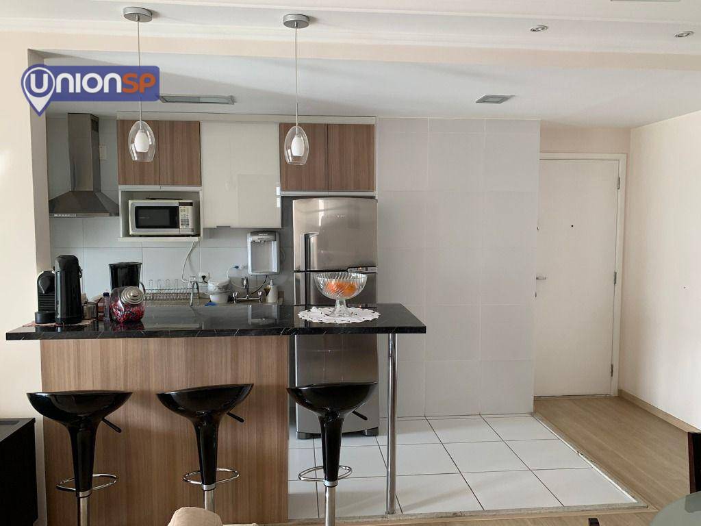 Apartamento à venda com 2 quartos, 75m² - Foto 4