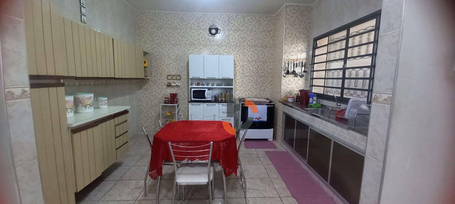 Casa à venda com 3 quartos, 240m² - Foto 13