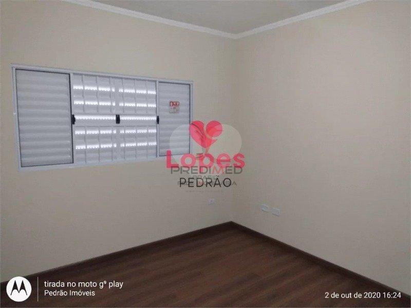 Casa à venda com 3 quartos, 329m² - Foto 4