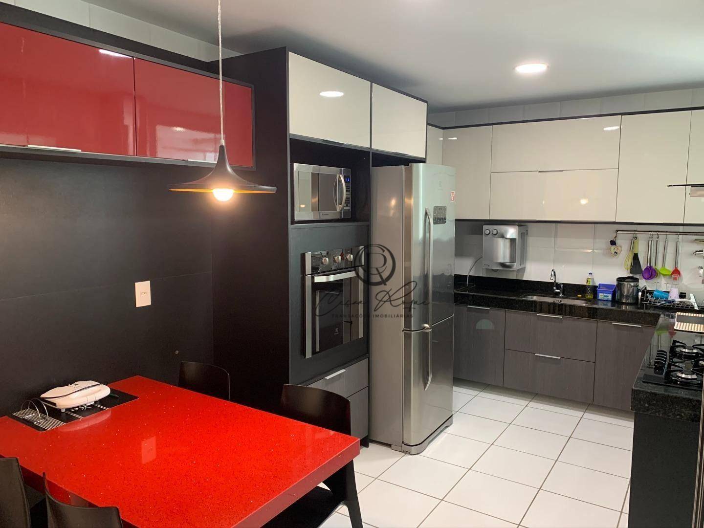 Cobertura à venda com 4 quartos, 270m² - Foto 2