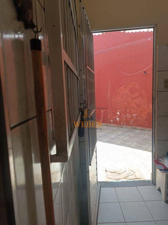 Sobrado à venda com 3 quartos, 190m² - Foto 32