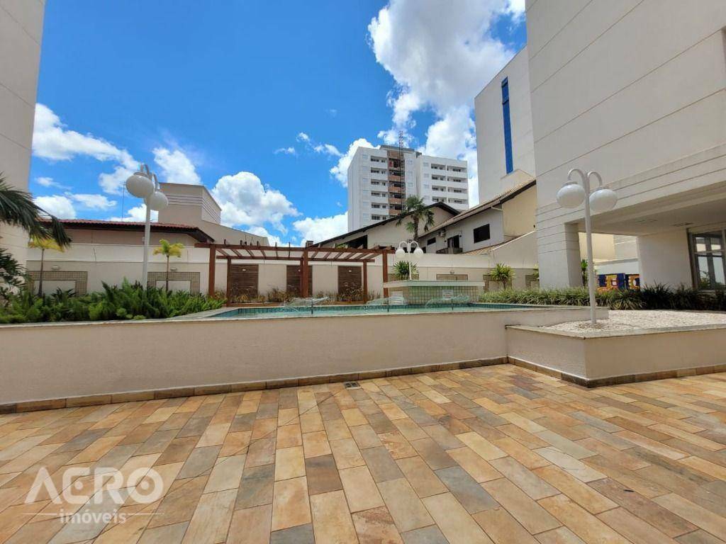 Apartamento à venda com 2 quartos, 70m² - Foto 3