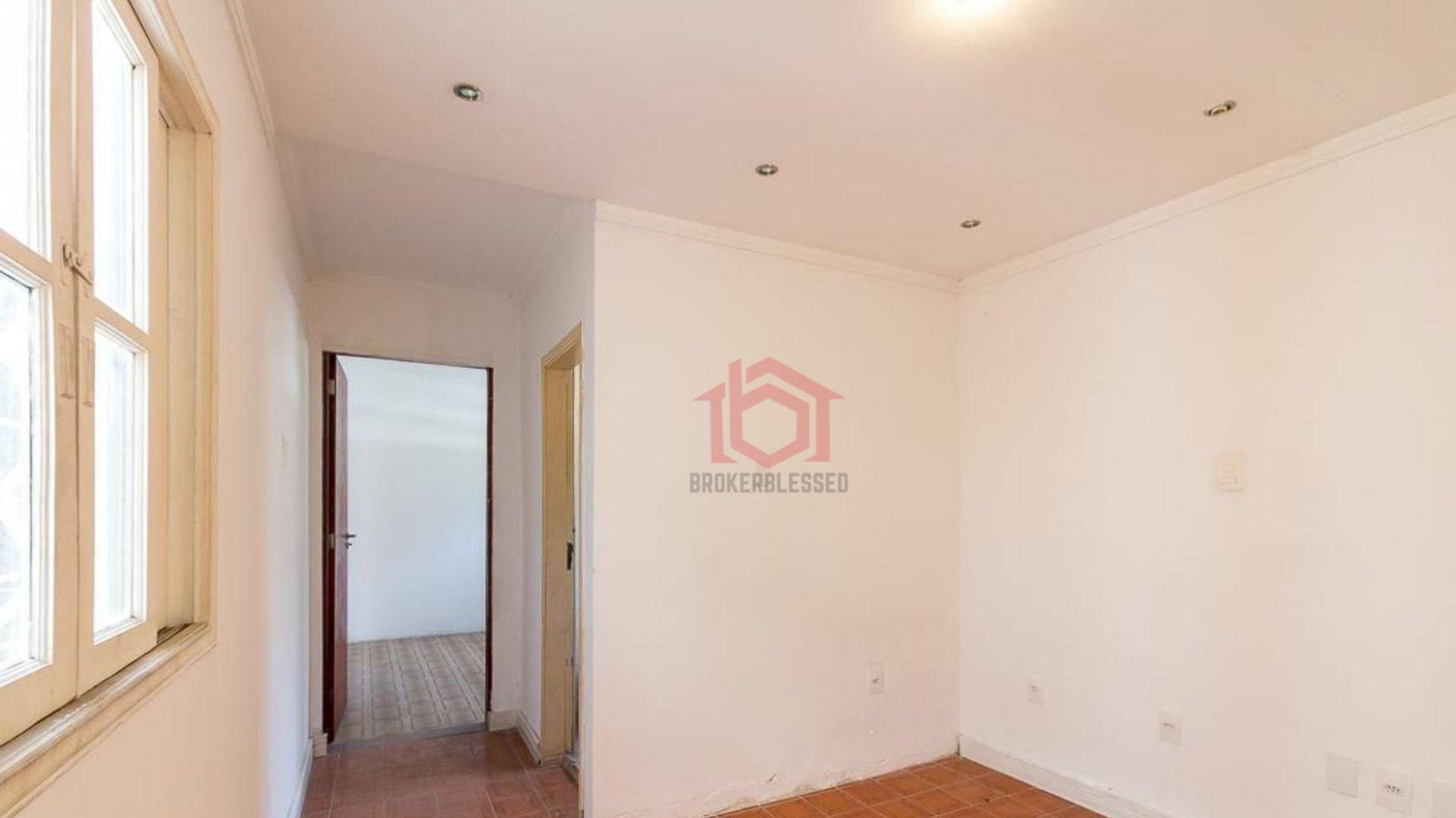 Casa à venda com 6 quartos, 200m² - Foto 19