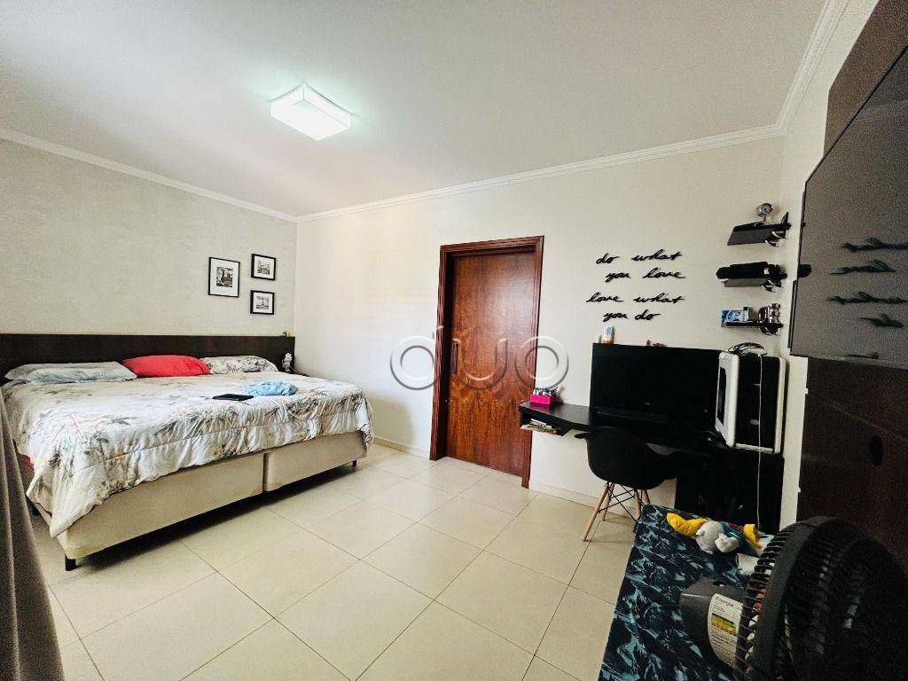 Casa à venda com 4 quartos, 169m² - Foto 18