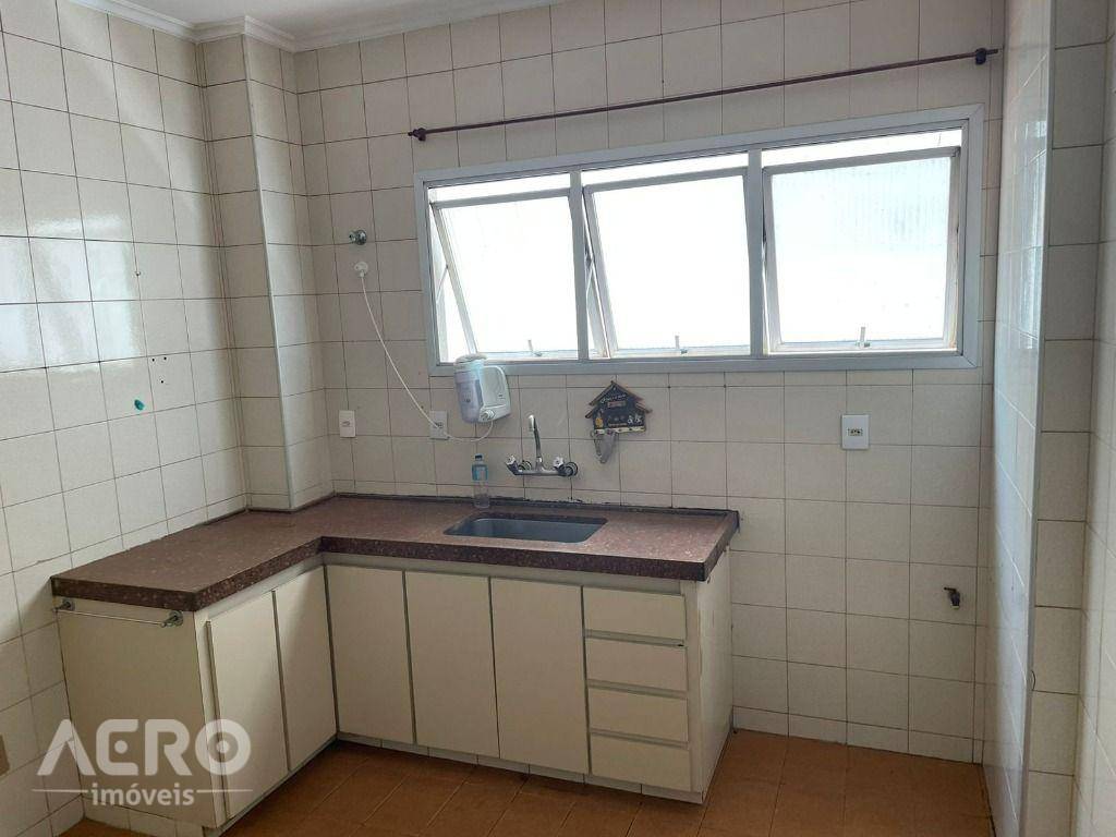 Apartamento à venda com 3 quartos, 107m² - Foto 17