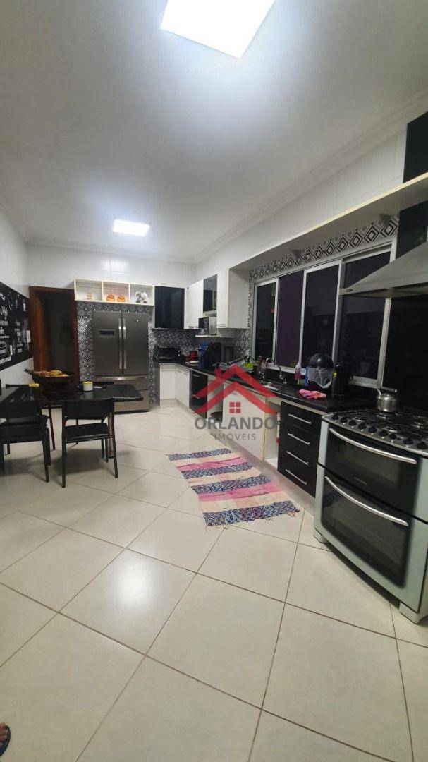 Casa à venda com 4 quartos, 650m² - Foto 5