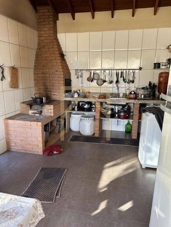 Sítio à venda com 3 quartos, 250m² - Foto 16