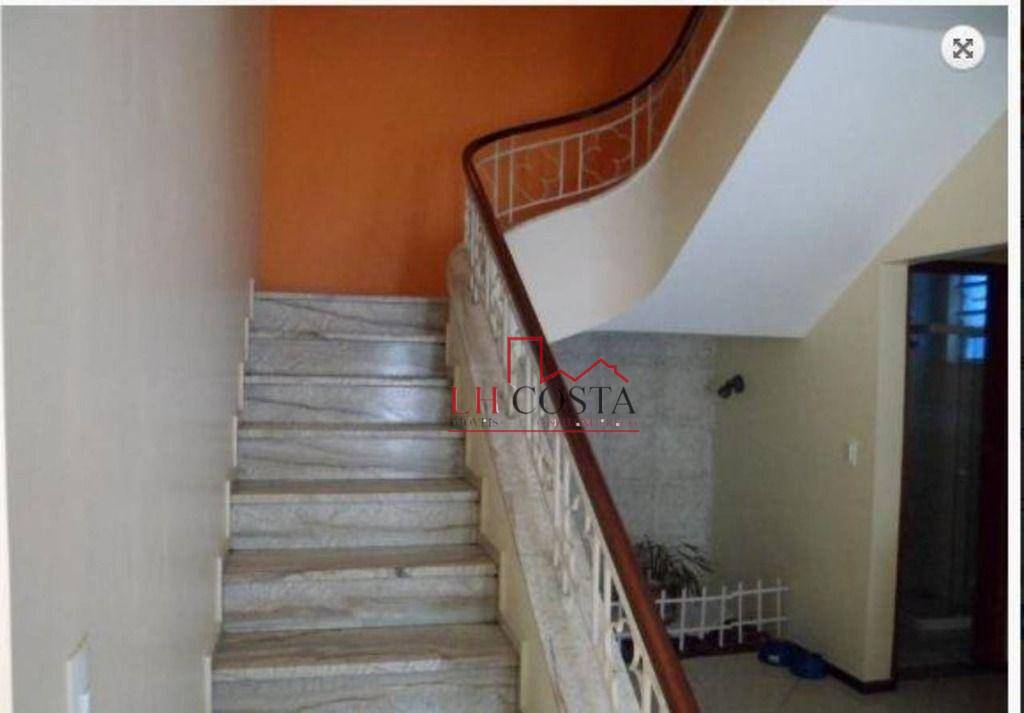 Casa à venda com 5 quartos, 260m² - Foto 11