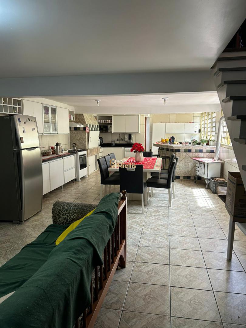 Casa à venda com 3 quartos, 338m² - Foto 28
