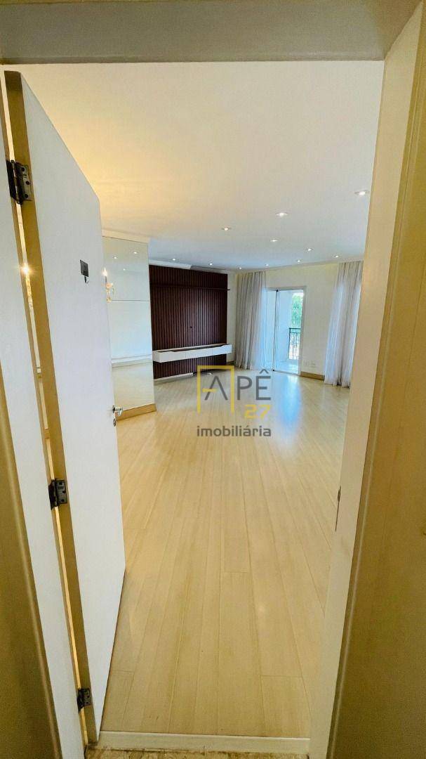 Apartamento para alugar com 3 quartos, 134m² - Foto 2
