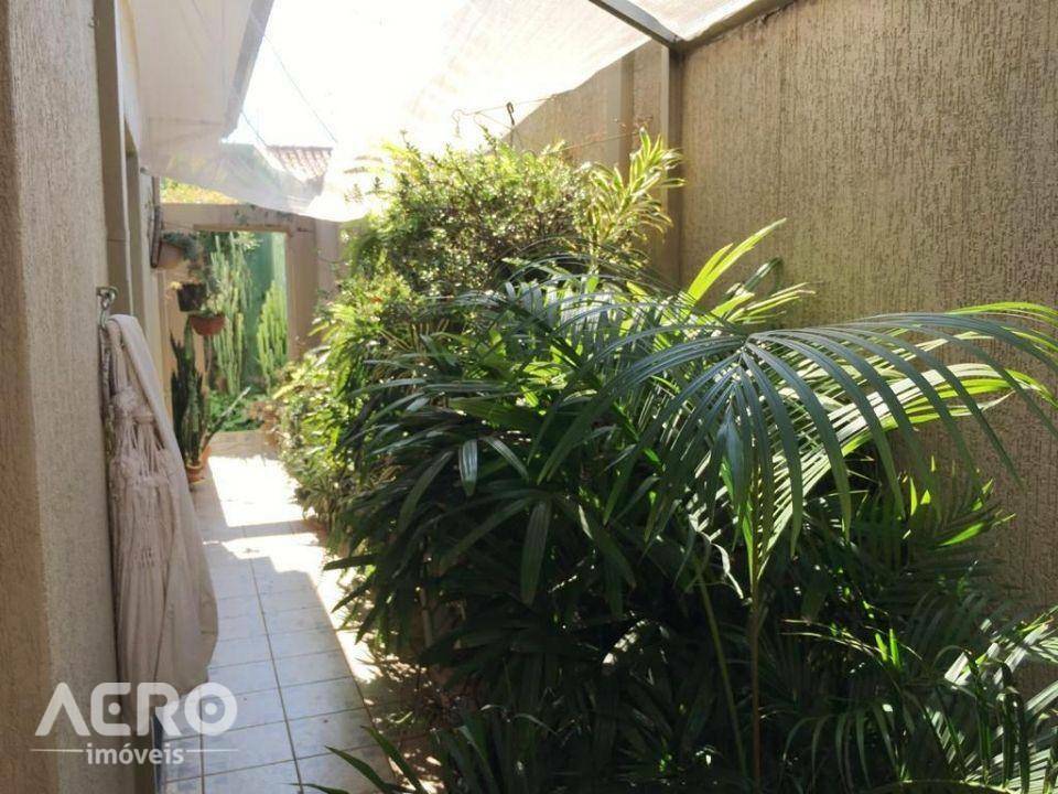 Casa à venda com 3 quartos, 233m² - Foto 29